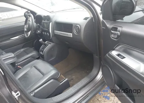 2016 Jeep Compass High Altitude Edition z USA, uszkodzony, nr VIN 1C4NJCEA8GD760945